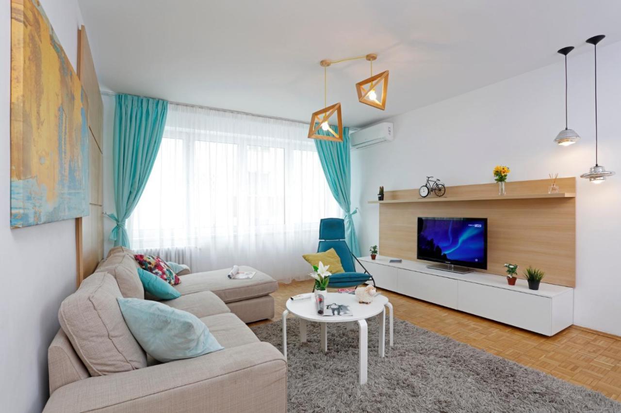 Lovely 2 Bedroom Apartment Near Old Town Bucarest Exterior foto