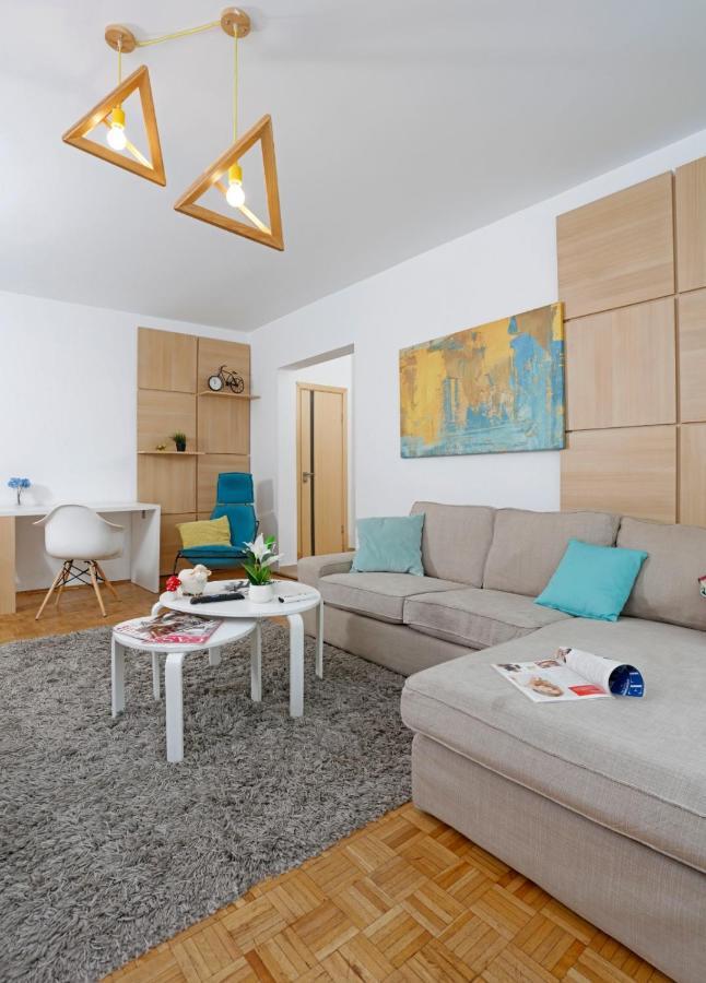 Lovely 2 Bedroom Apartment Near Old Town Bucarest Exterior foto